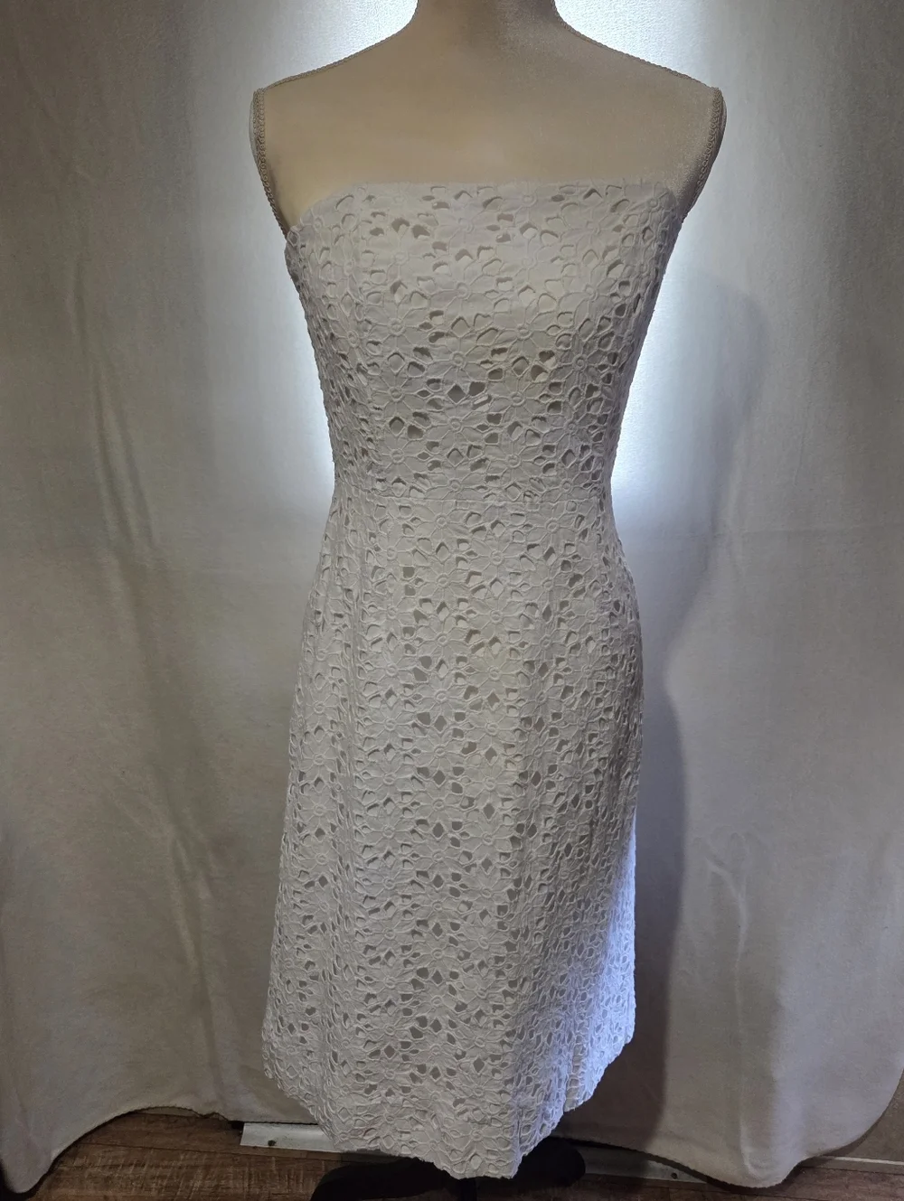 Lilly Pulitzer White Lace Strapless Sheath Dress - Picture 2 of 6